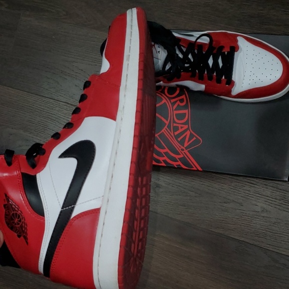 Shoes - Picture 2 of 4